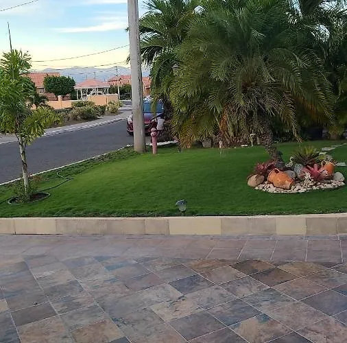Caribbean Estates, 10 Mins From The Beach, Beautiful Gated Community