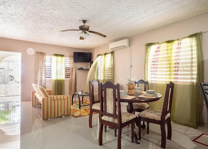 Fully Ac 2Br, 5 Mins From Ian Fleming Int Airport